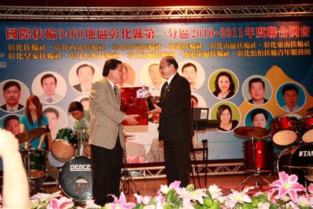 1112U_580.jpg