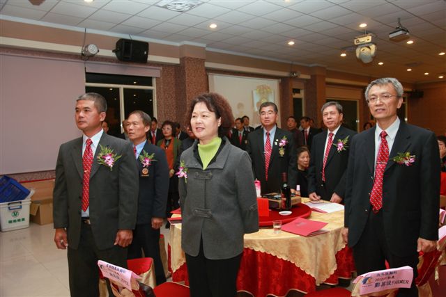 5LuE124.jpg