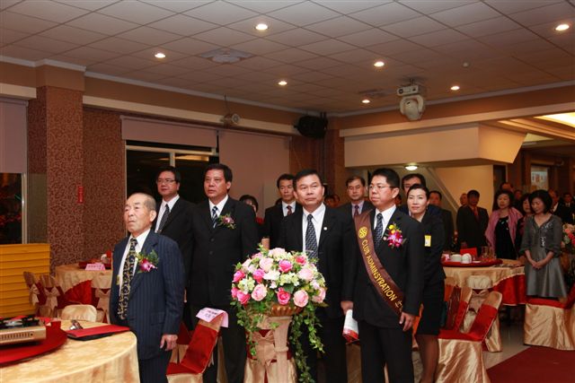 5LuE85.jpg