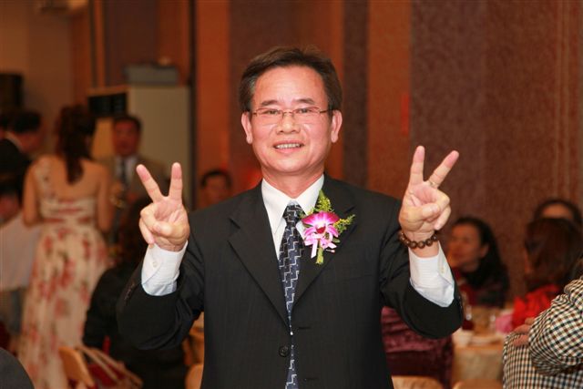 5LuE359.jpg