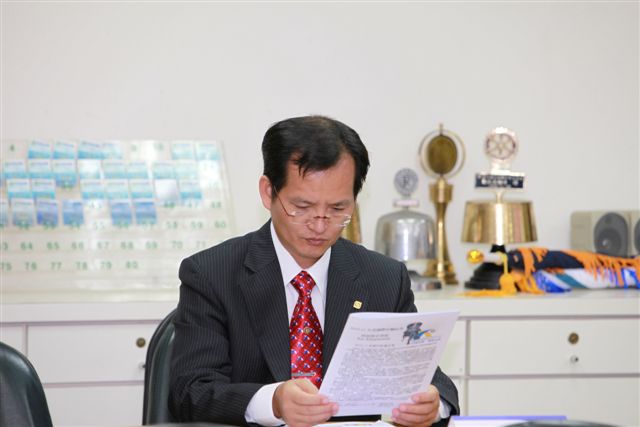 990810CR_90.jpg