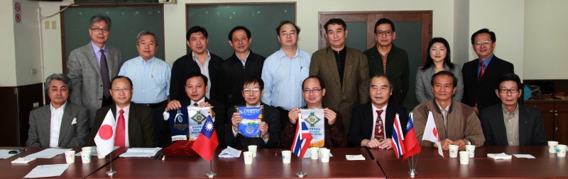 INTL082.jpg