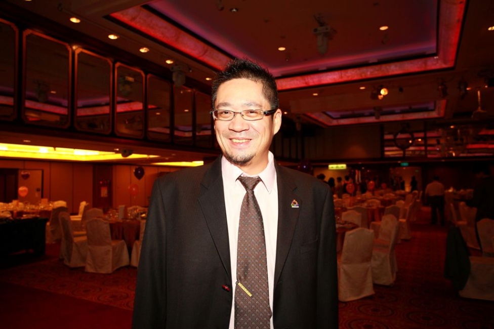 32y04.jpg