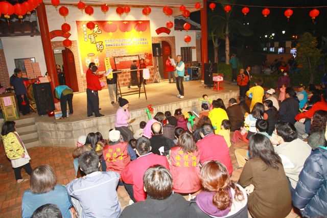 Lantern128.jpg