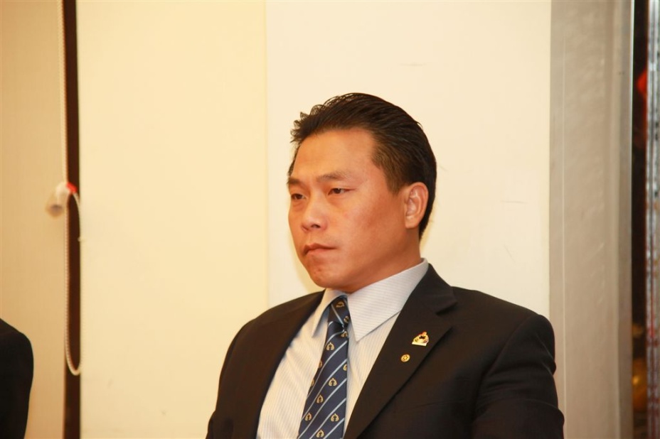 YnC76.jpg