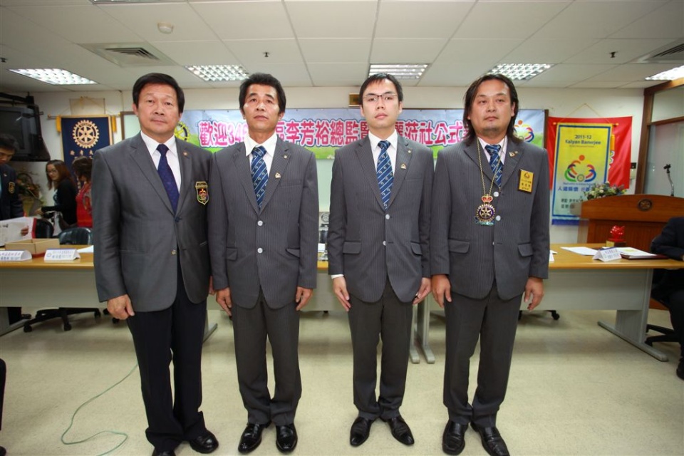 R162.jpg