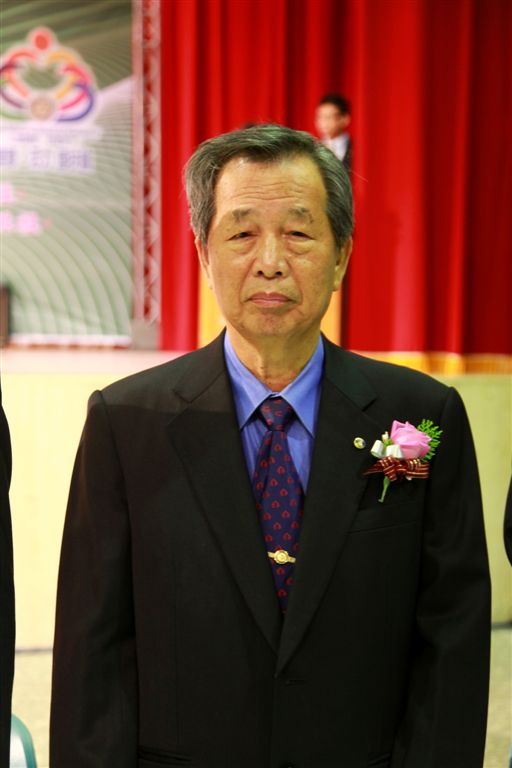 2U207.jpg