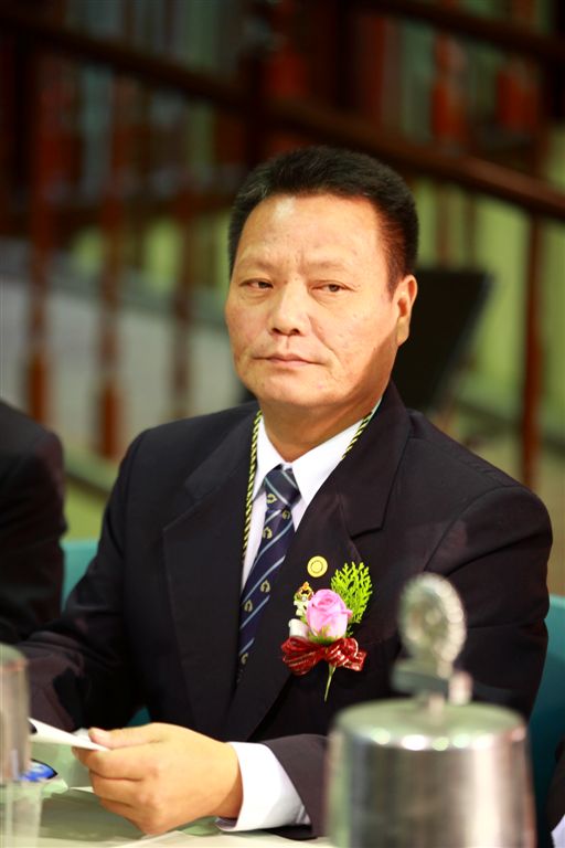 2U487.jpg