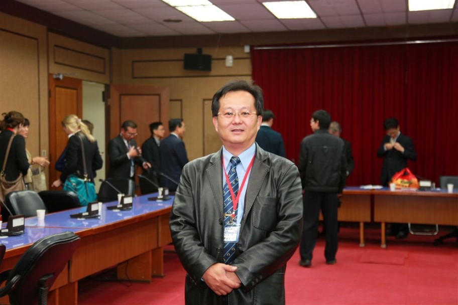 GSE095.jpg