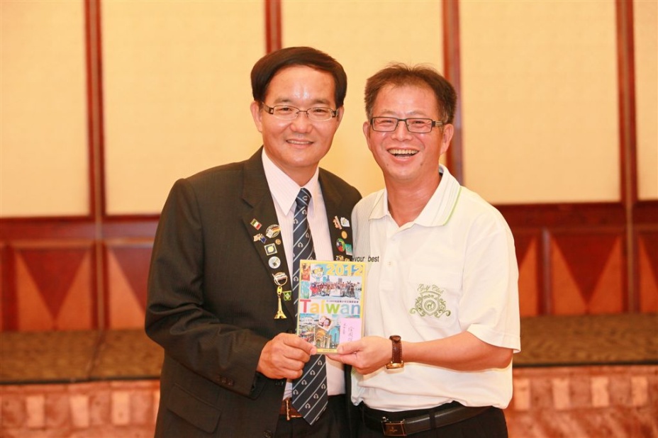 Yi587.jpg