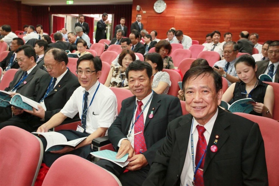 dm033.jpg
