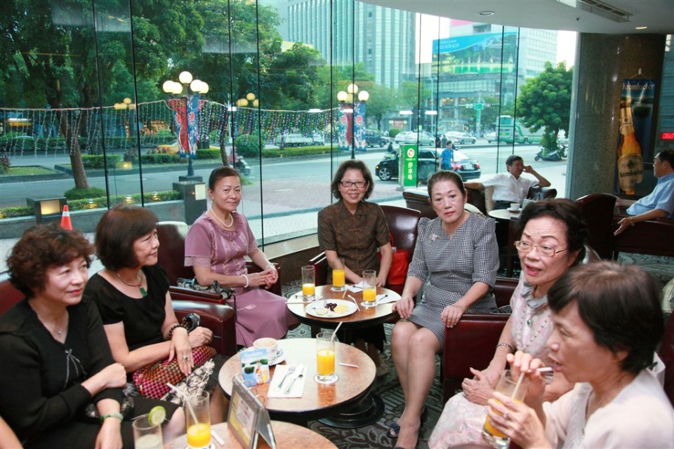 z032.jpg