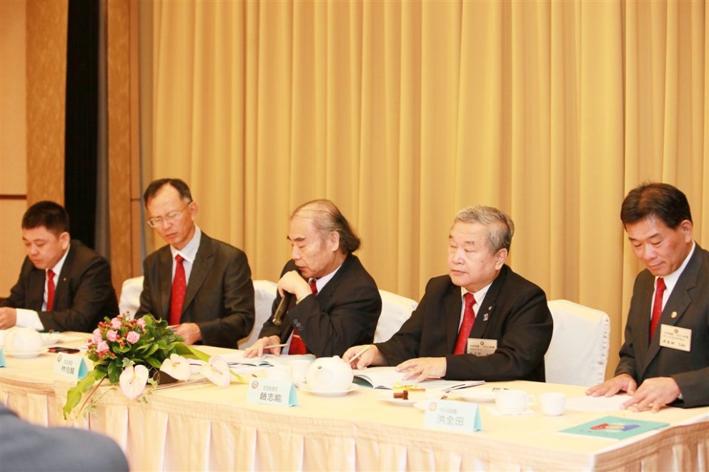 tn040.jpg