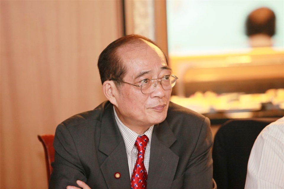 w060.jpg
