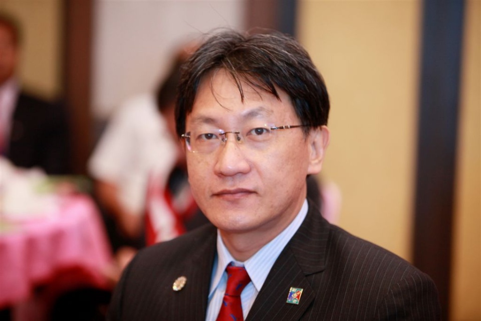 w202.jpg