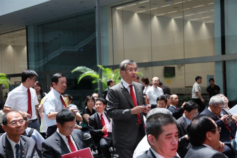 b042.jpg