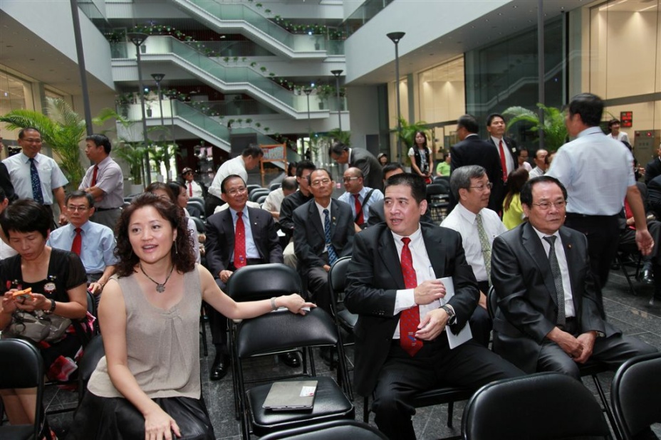b050.jpg