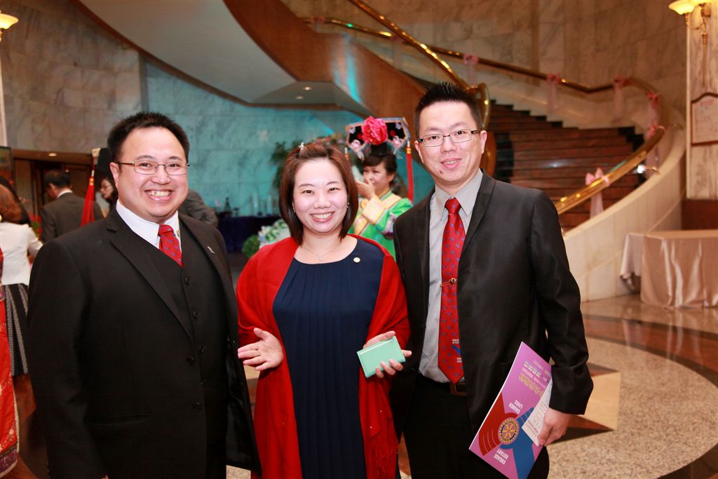 c049.jpg