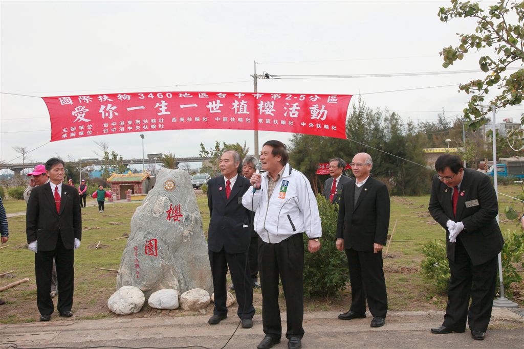 p102.jpg