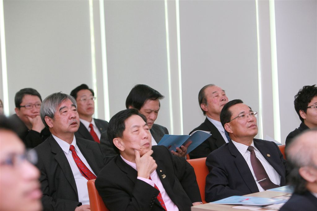 g110.jpg