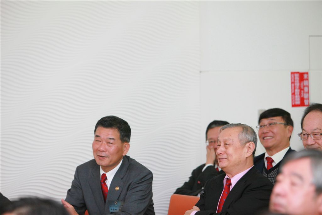g128.jpg
