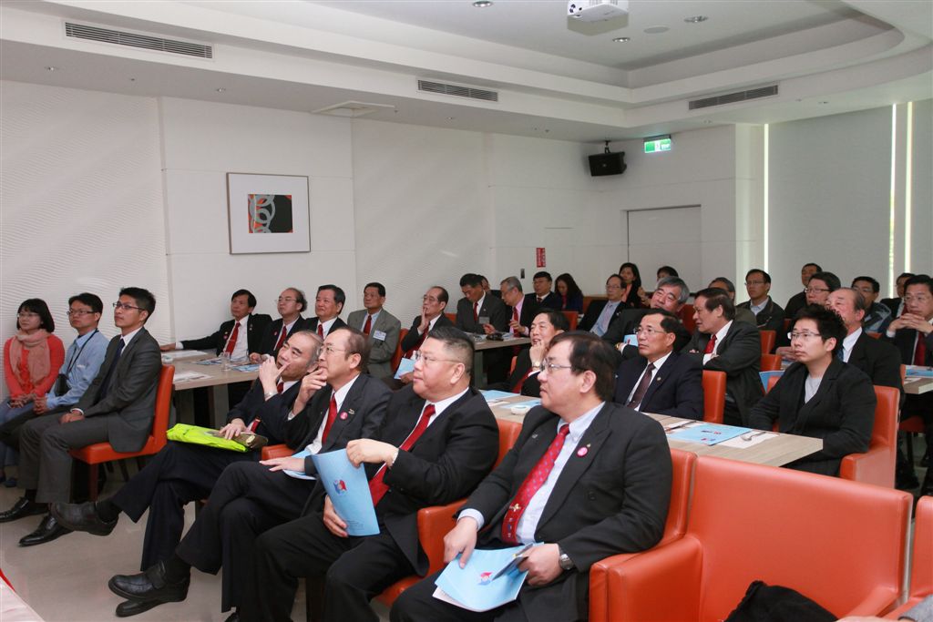 g152.jpg
