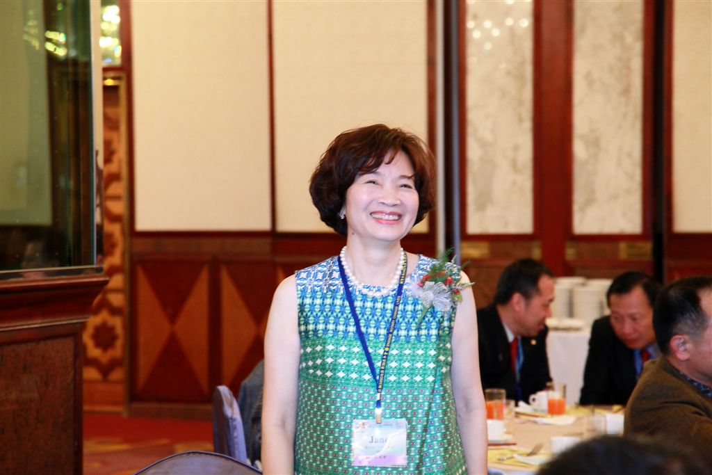 831.jpg
