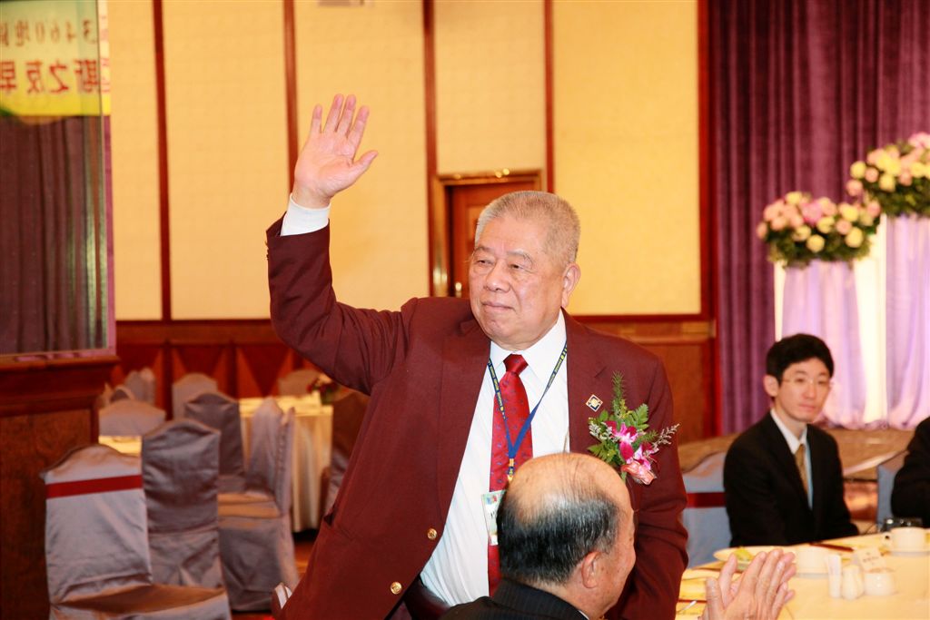 833.jpg