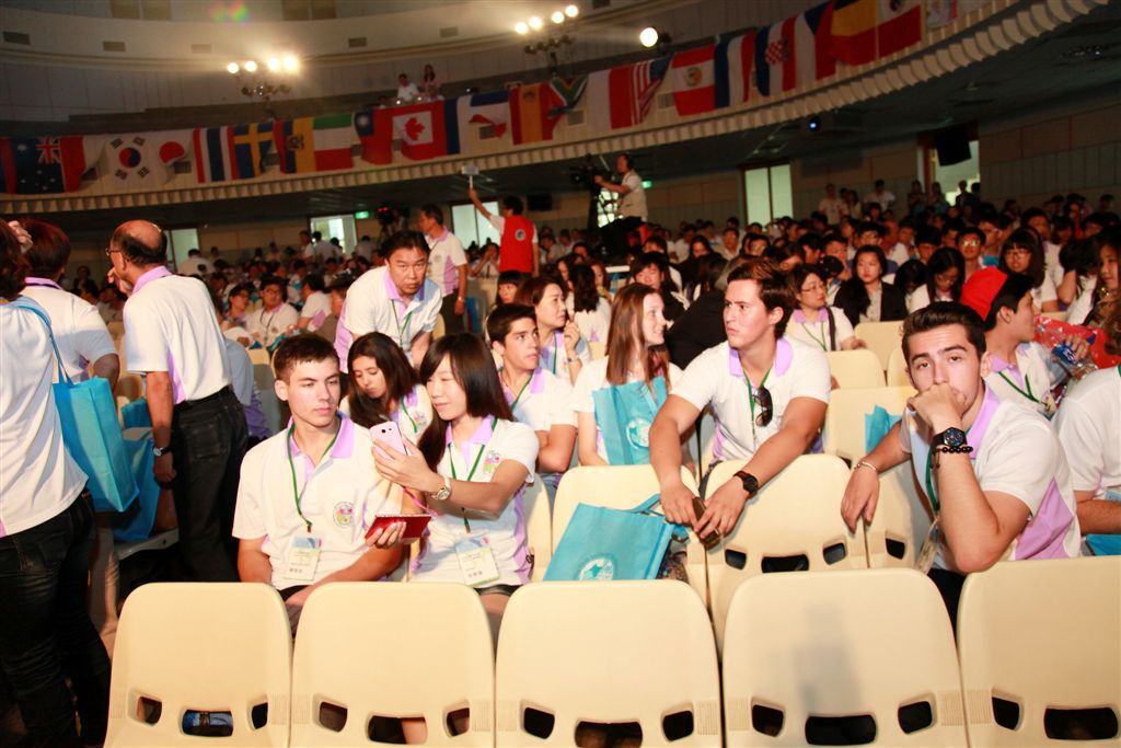 y112.jpg